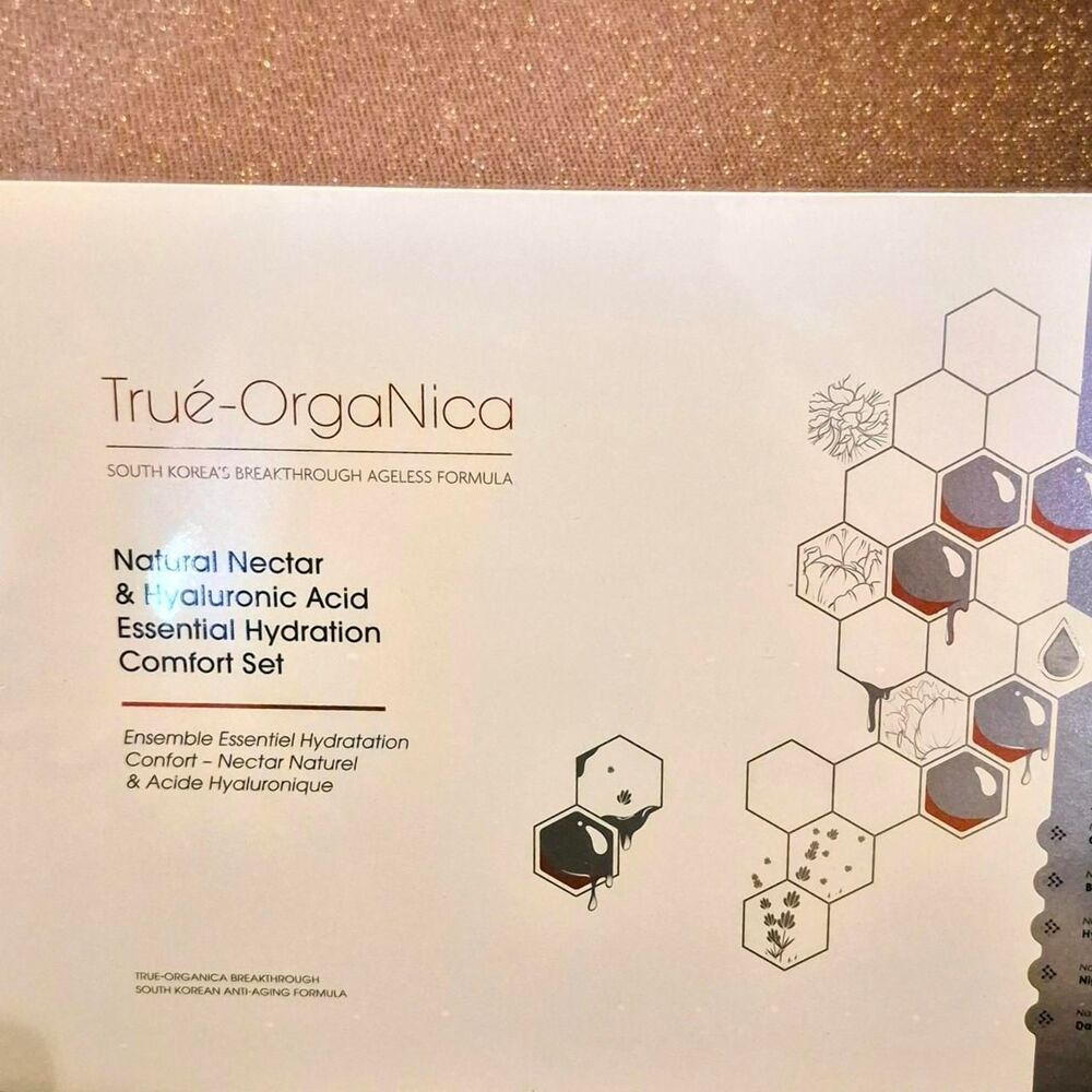 True Organica Natural Nectar & Hyaluronic Acid Essential Hydration Comfort Set